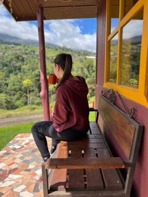 B&N Farm Stay Casita Turrialba Exterior photo